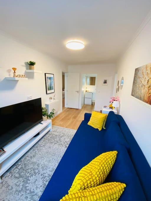 Modern 3 Bedroom Flat In Lisbona Esterno foto